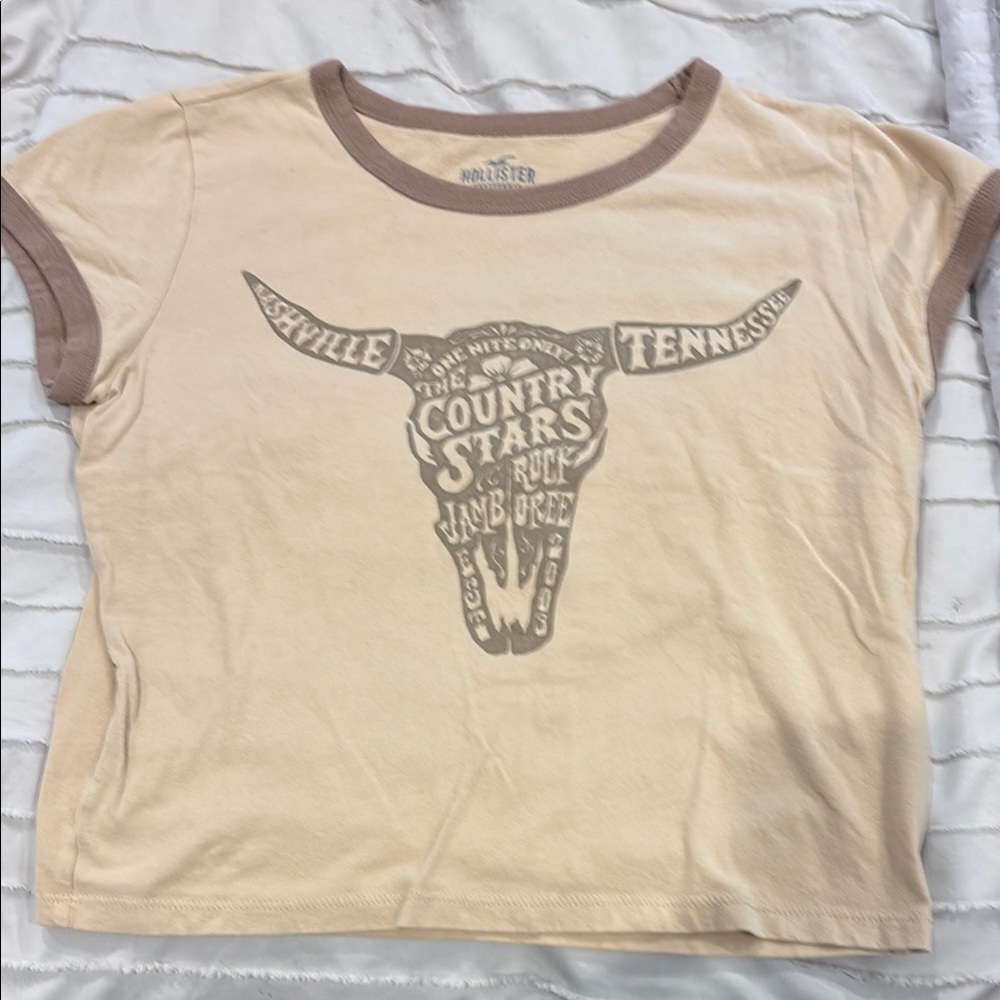 Hollister Cream and Brown Short Sleeve Tee with Western Graphic